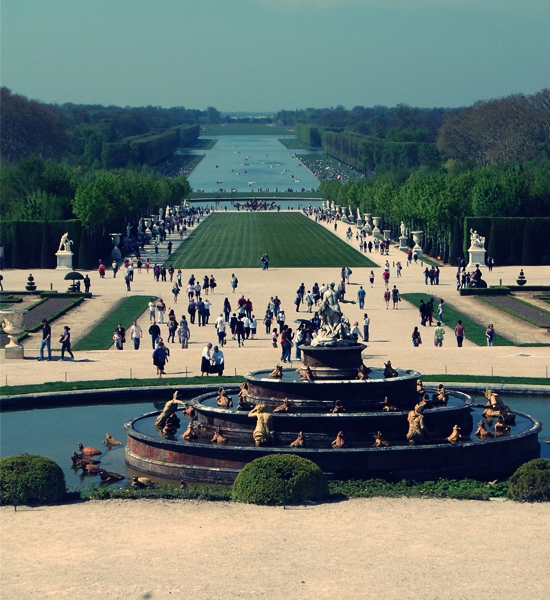 http://www.lasouriscoquette.com/wp-content/uploads/2013/05/versailles4.jpg